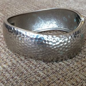 Premier Designs Silver Hinged Cuff Bracelet