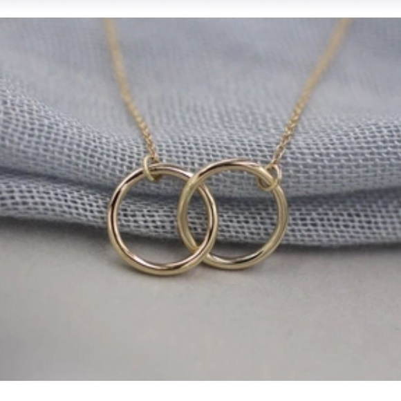 Interlocking Circles Necklace