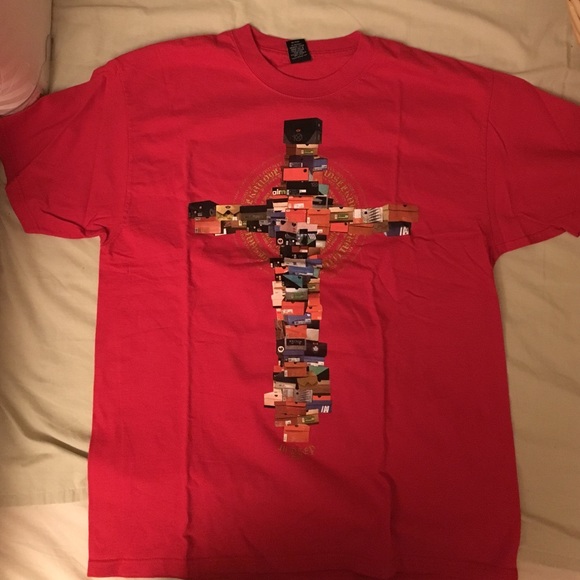 Men's 10 Deep Red Shoehead T-shirt