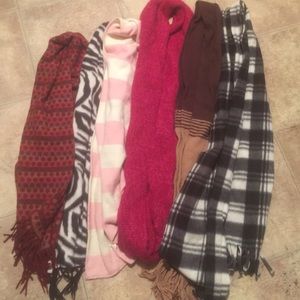 Scarfs!