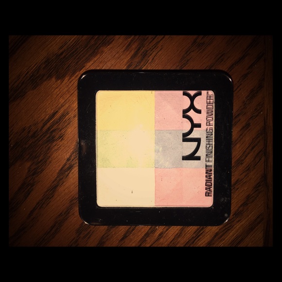 LOWER PRICE!! NYX Radiant Finishing Powder