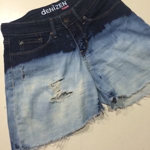 Levi Size 4 Acid washed shorts