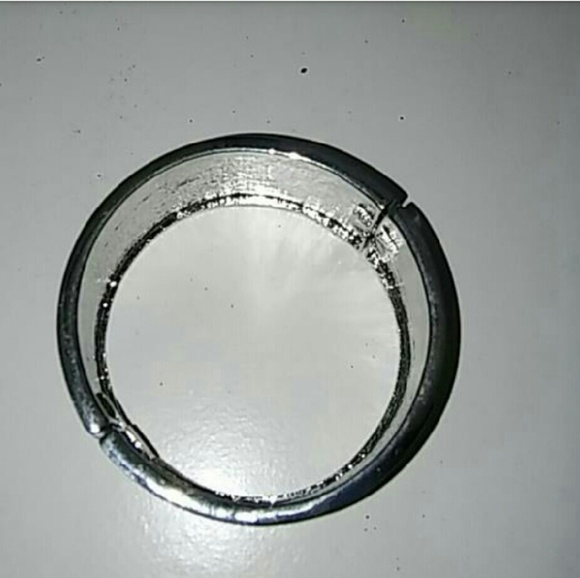 Bangle - Picture 2 of 3