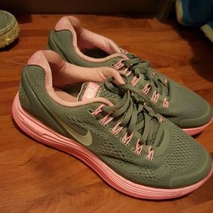 Nike lunarglide youth 7 woman 8.5