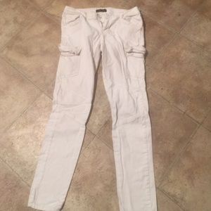 White skinny jeans