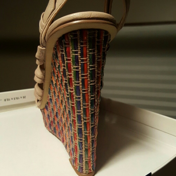 enzo angiolini wedge sandals