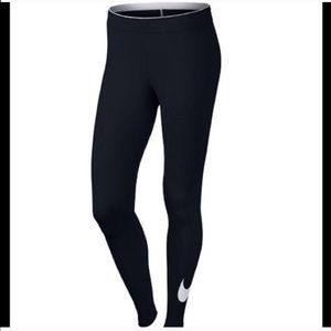 Nike lagging work out pants 💜