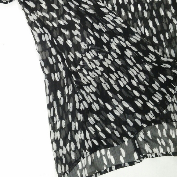 Black & White Sheer Hi-Low Top - Picture 3 of 4