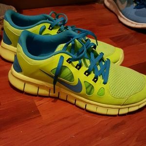 Nike free run youth 7 woman 8.5