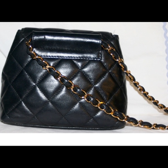 Beautiful CHANEL 100% Authentic waist bag~ 💗 - Picture 3 of 4