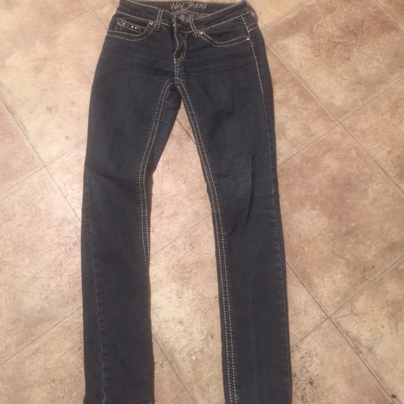 Skinny blue jeans