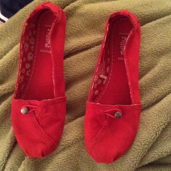 HOLD🌞 Tom's style shoes🌞