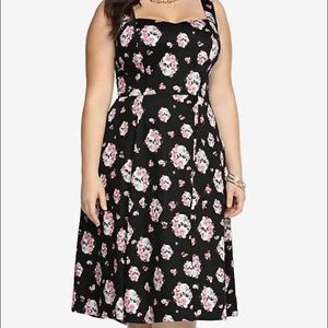 Torrid skull/floral dress size 18