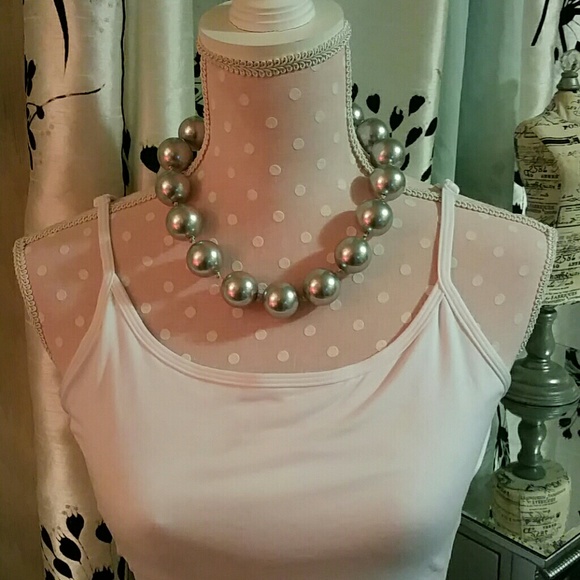 Silver pearl necklace