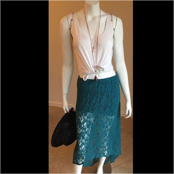 2-1 bundle top + element lace high low skirt