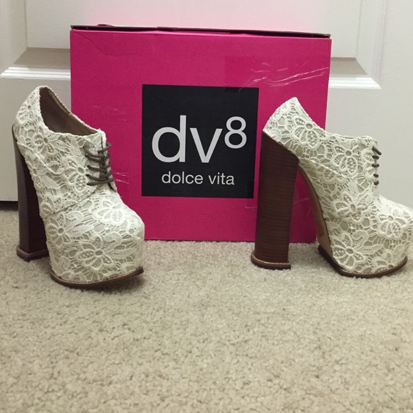 Dolce Vita dv8 Bone Crochet Alliance Heels