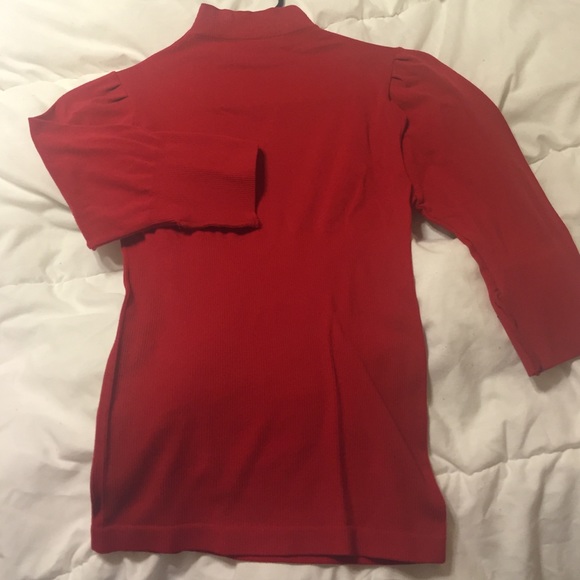 Tight red, mid sleeve shirt