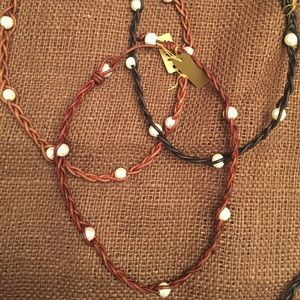 Pearl n leather necklace