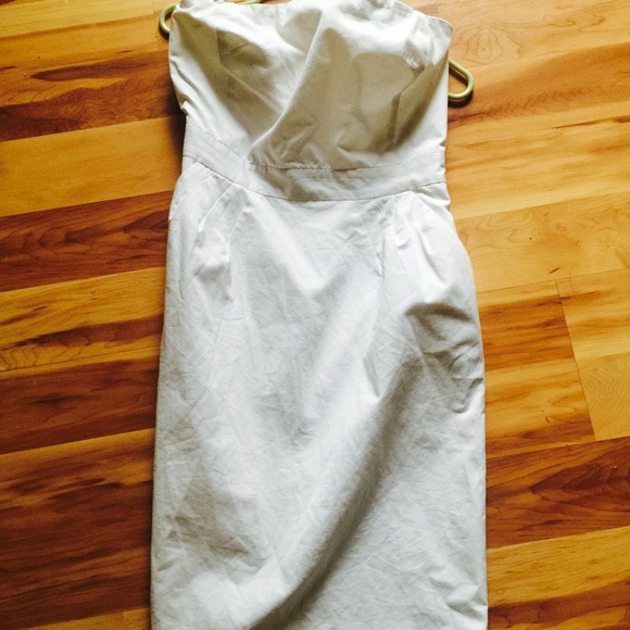 Strapless Banana Republic Dress with Pockets! - Picture 2 of 4