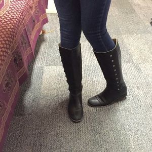 FRYE BLACK STUDDED LEATHER BOOTS