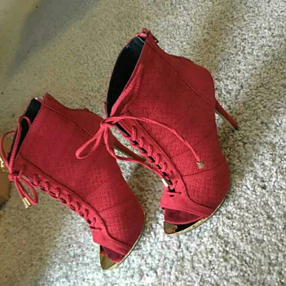 Red open toe booties - Picture 3 of 4