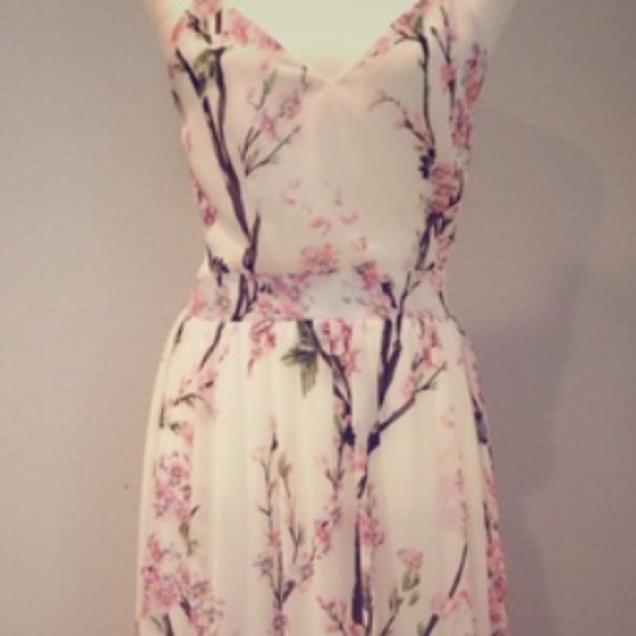 White cherry blossom gown - Picture 3 of 4