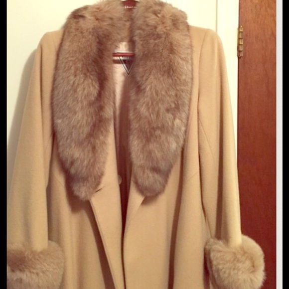 Authentic vintage Marvin Richards fur coat