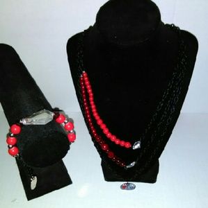Bedazzle Pearls Necklace Set