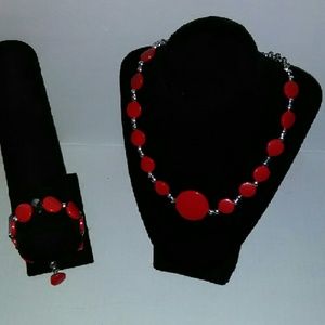 Bedazzle Pearls Necklace Set
