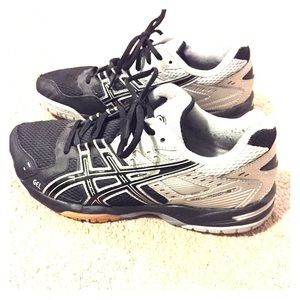 Volleyball asics shoes