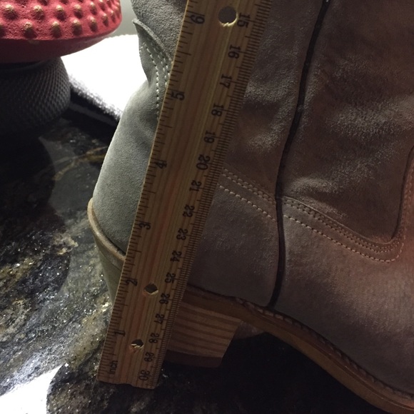 Extr pics of wolverine boots!