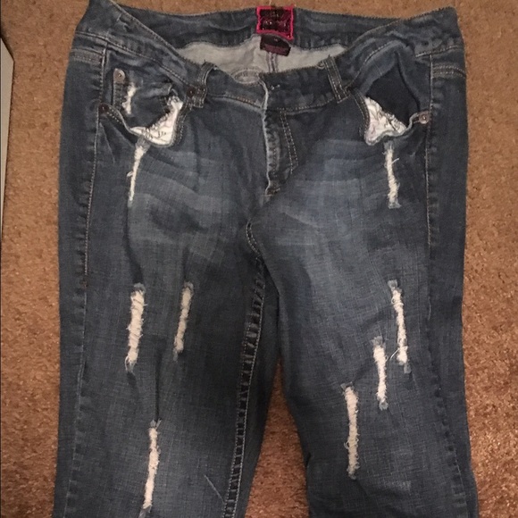 Torrid distressed jeans great condition