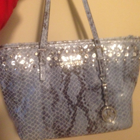 MK - Picture 2 of 4