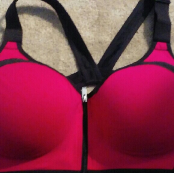 🚫 SOLD knockout victoria secret sports bra