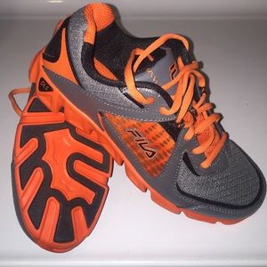 ❌SOLD❌New Boy's Fila Size 5