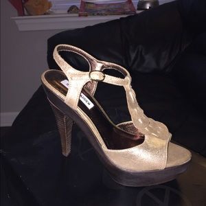 Steve Madden Truffle Gold Metal heels