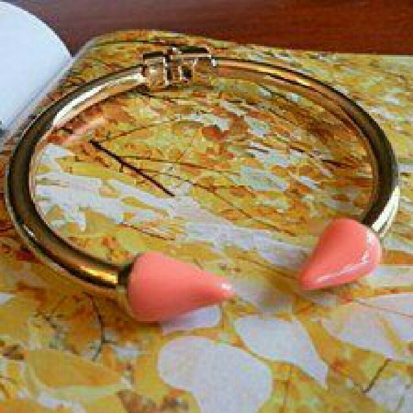 Gold & pink open cuff hinged bracelet NWT - Picture 1 of 1