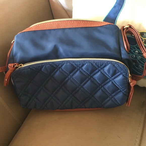 Small Navy blue purse. Excellent condition - Picture 3 of 4