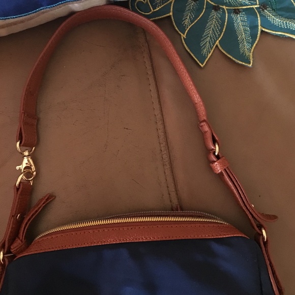 Small Navy blue purse. Excellent condition - Picture 4 of 4