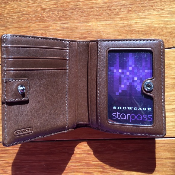 ❗️Coach wallet ❗️ - Picture 2 of 4