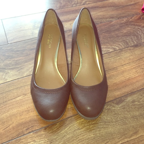 American living brown wedges