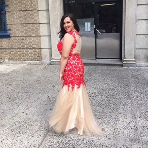 I worn it once for my prom😍