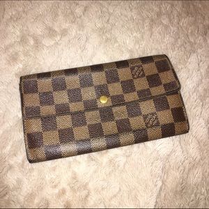 Louis Vuitton Damier wallet