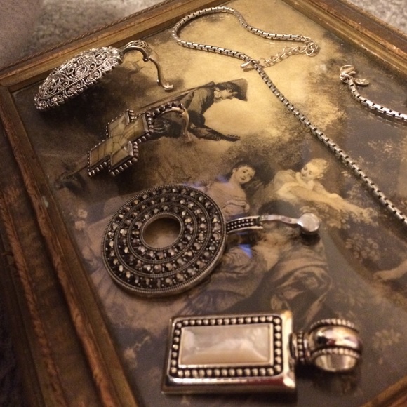 Interchangeable necklace bundle! - Picture 2 of 2