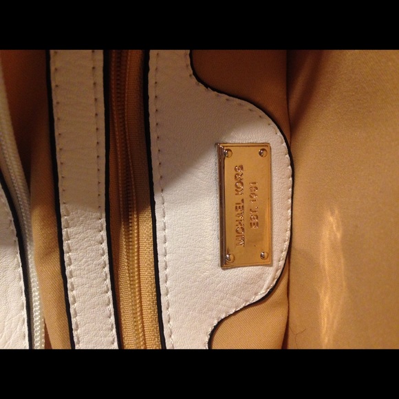 MK fashion bag - Picture 3 of 3