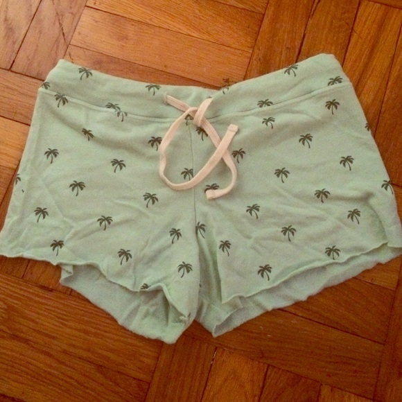 Sundry palm tree soft shorts