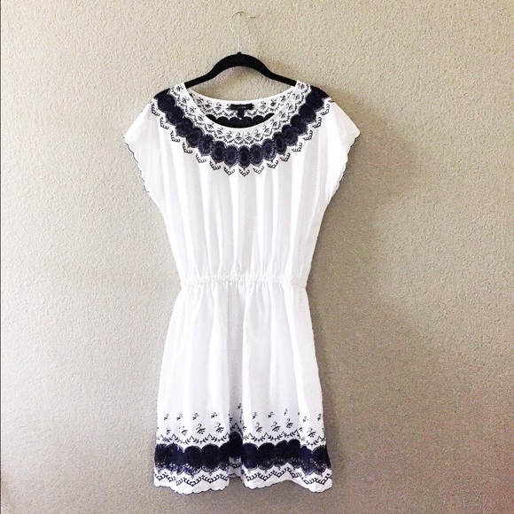 J crew embroidered scallop dress pictures J crew embroidered scallop dress pictures