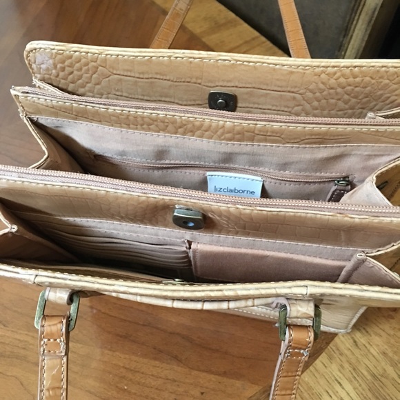 🚫Sold🚫 Purse - Picture 4 of 4