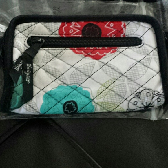 Retro metro thirty one wallet