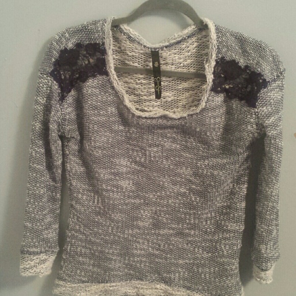 Jessica Simpson Sweater